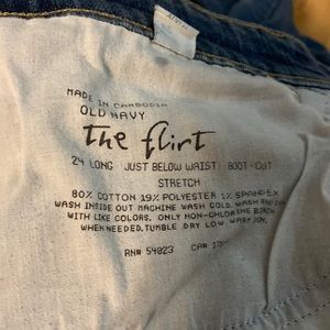 The Flirt- Old Navy just below the waist boot-cut jean size 24 long